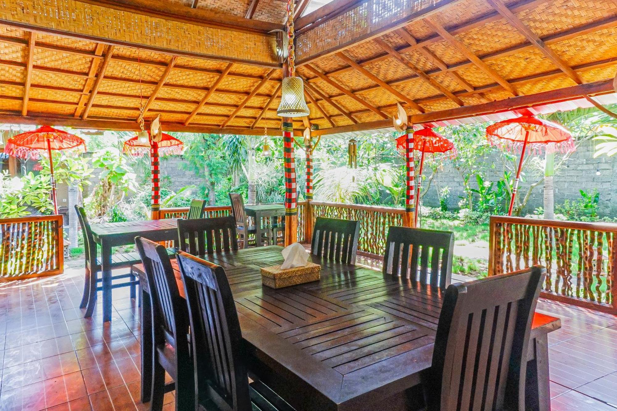 Made Taro - Menjangan Homestay Banyuwedang Exterior foto